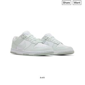 Women’s Nike Dunks